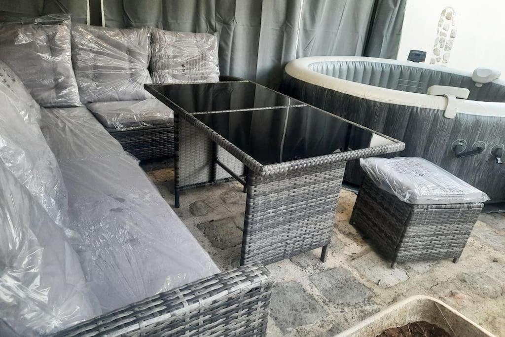 Villa Confortable Avec Jacuzzi A Chevannes Zewnętrze zdjęcie