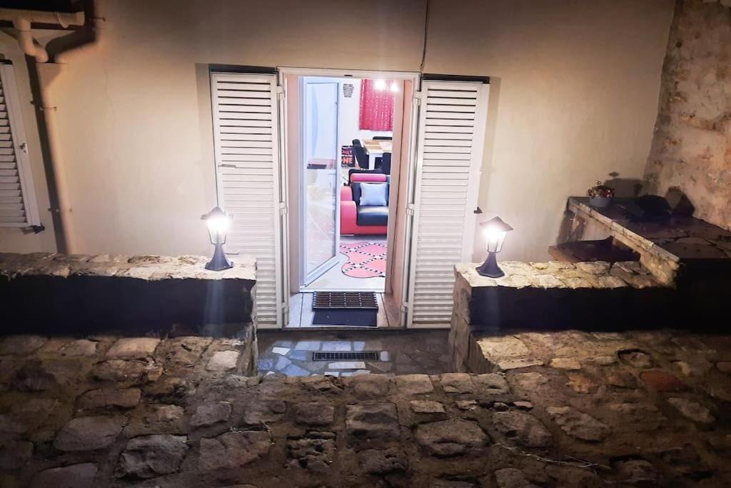 Villa Confortable Avec Jacuzzi A Chevannes Zewnętrze zdjęcie